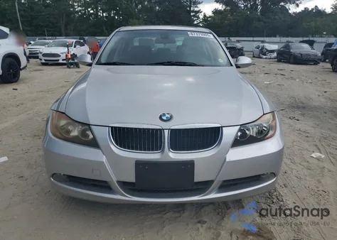 2006 BMW 325 I z USA, uszkodzony, nr VIN WBAVB13586PT19012